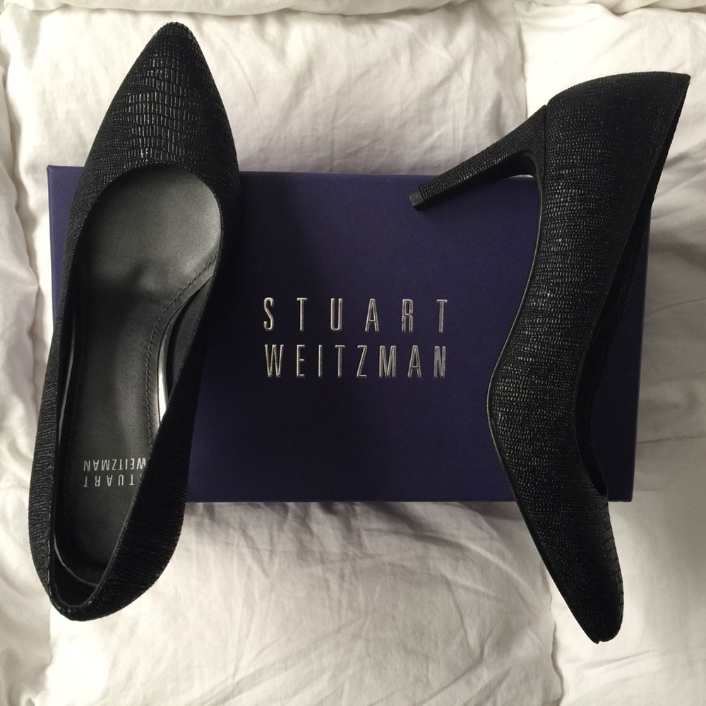 NEW Stuart Weitzman Pointed Mid Heel Pump in Black